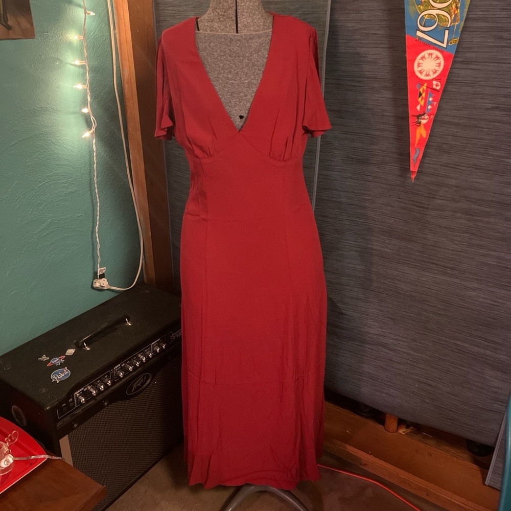 Forever 21 V Neck Flutter Sleeve Dress L